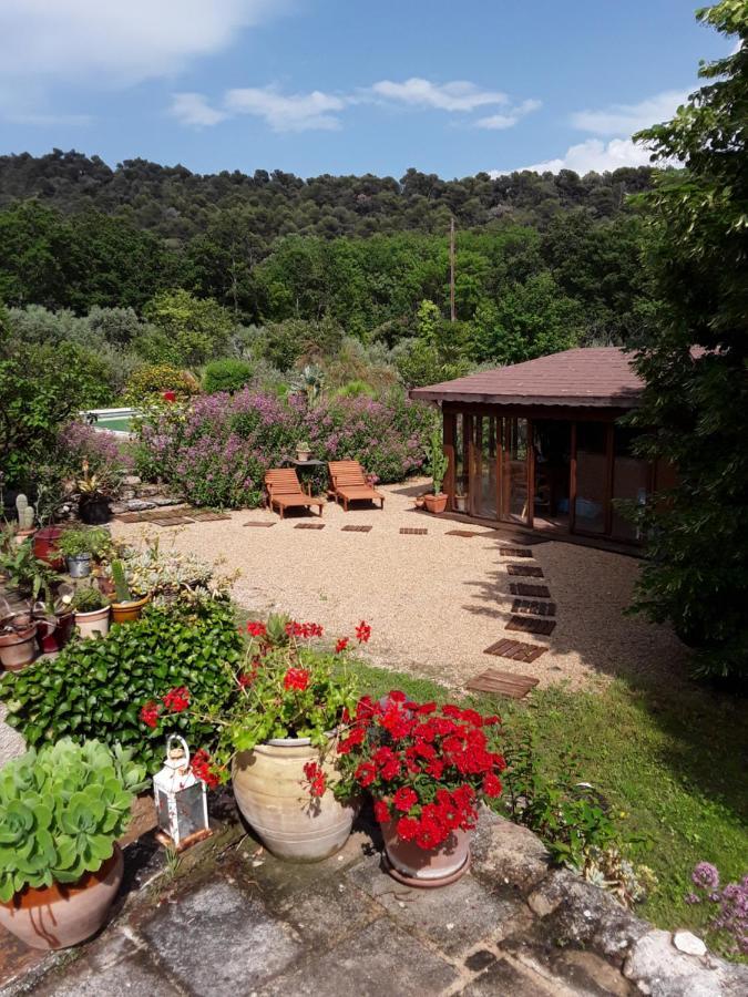Le Paradis Vaugines Екстериор снимка