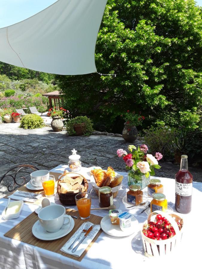 Le Paradis Vaugines Екстериор снимка